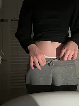 Jamilo young online show from October 1, 2025, 10:35 pm