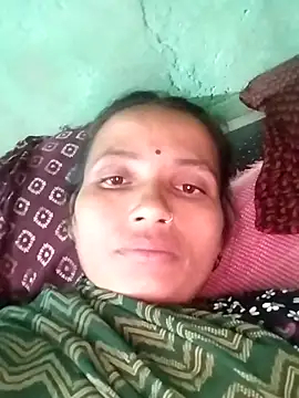 KIRTI12 HOT online show from November 11, 2025, 3:51 pm