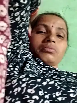 KIRTI12 HOT online show from October 22, 2025, 4:06 pm