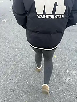 Fengbaby-555 online show from November 30, 2025, 7:31 am