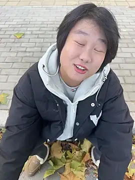 Fengbaby-555 online show from November 29, 2025, 5:18 am