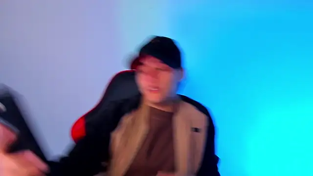 PeytonBox online show from October 8, 2025, 12:07 pm