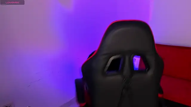 PeytonBox online show from November 13, 2025, 11:25 am