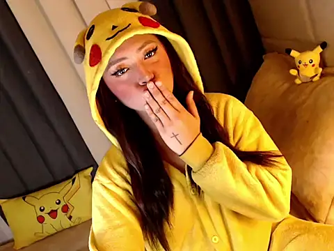 yourdevilsweettsx online show from April 12, 2026, 11:24 am