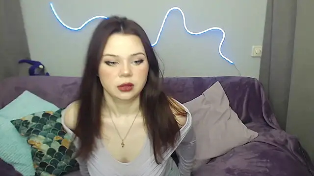 GloriyaDre online show from November 21, 2025, 6:01 am