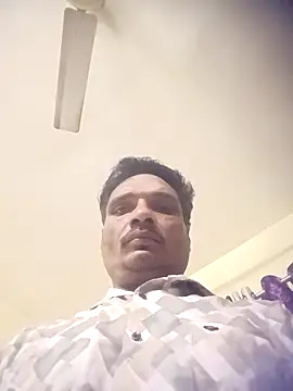 Snapshot of 8133vaibhavh chatting on December 13, 2025, 9:21 pm 8133vaibhavh online show from December 13, 2025, 9:21 pm