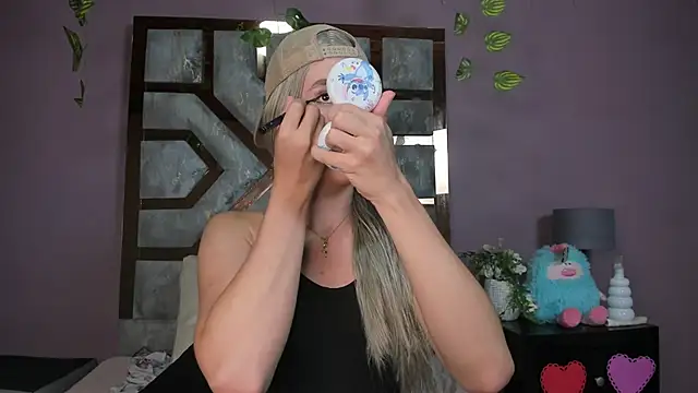 Electra Gosselin online show from April 7, 2026, 12:56 am