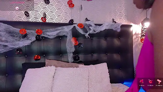 NaiaraMasson  online show from October 21, 2025, 12:04 pm