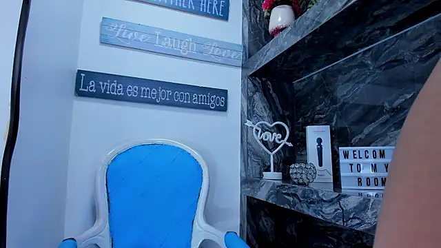 Snapshot of foxy_zoe chatting on February 2, 2026, 6:07 pm foxy zoe online show from February 2, 2026, 6:07 pm