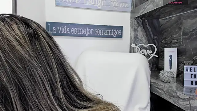 foxy zoe online show from November 14, 2025, 6:11 pm