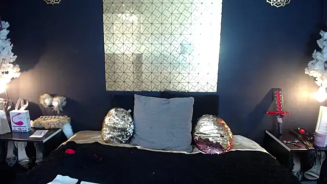 kinky momm online show from April 28, 2026, 4:22 pm