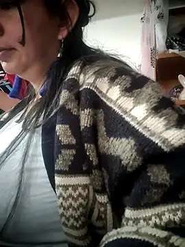 kinky momm online show from October 31, 2025, 1:41 pm