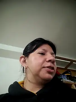 kinky momm online show from October 24, 2025, 1:54 pm