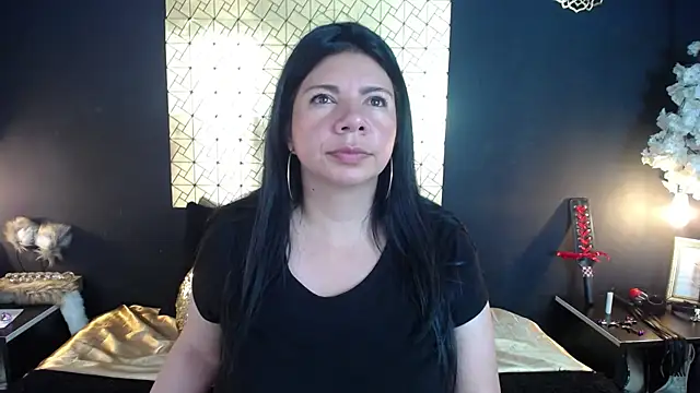 Snapshot of kinky_momm chatting on May 1, 2026, 3:39 pm kinky momm online show from May 1, 2026, 3:39 pm