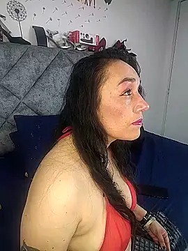 Shantey Laurent online show from April 17, 2026, 1:47 pm