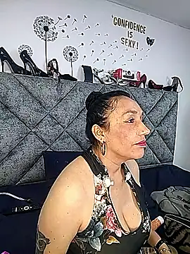 Shantey Laurent online show from April 6, 2026, 3:46 pm