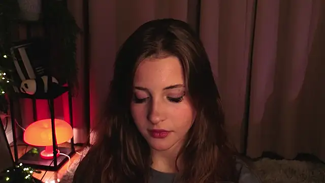 Snapshot of LoveSeekins chatting on January 6, 2026, 7:29 pm LoveSeekins online show from January 6, 2026, 7:29 pm