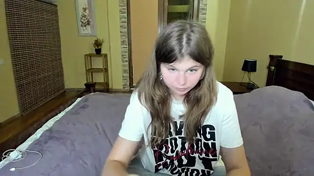 Lilly Jess online show from September 19, 2025, 6:23 pm