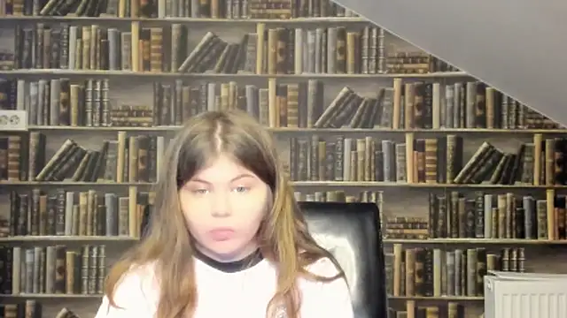 Lilly Jess online show from November 8, 2025, 5:27 pm