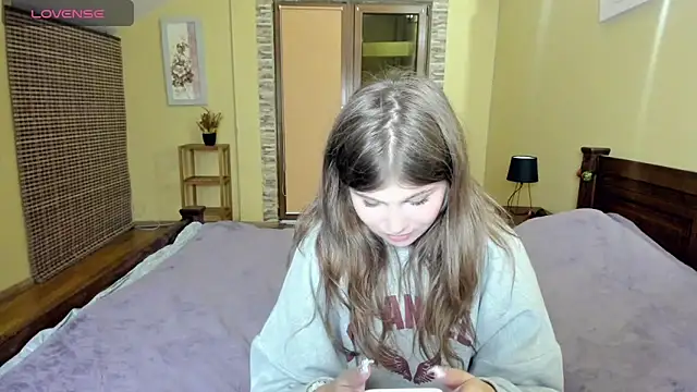 Lilly Jess online show from September 26, 2025, 5:53 pm