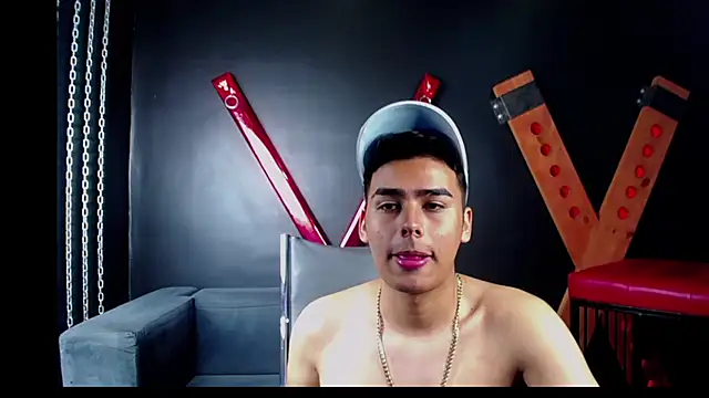 Matthewlodge online show from October 13, 2025, 1:12 pm