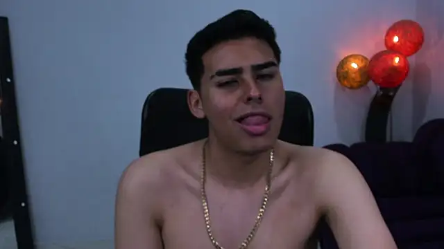 Matthewlodge online show from November 10, 2025, 1:38 pm