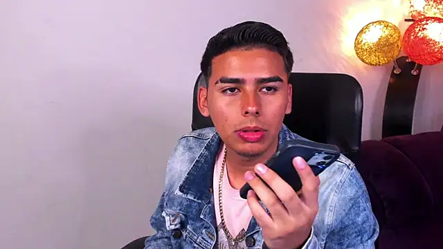 Matthewlodge online show from November 6, 2025, 2:21 pm