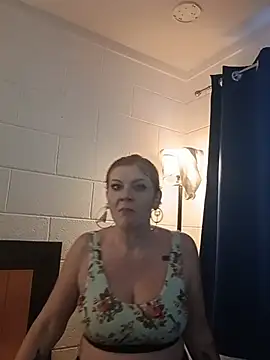 nakedgarbageperson online show from June 23, 2026, 5:11 pm
