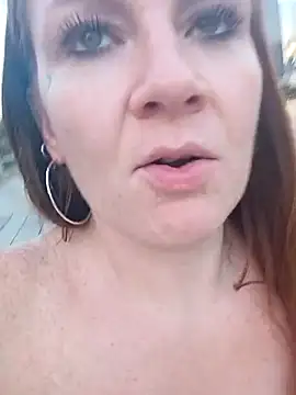 nakedgarbageperson online show from June 17, 2026, 12:37 pm