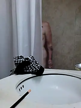 nakedgarbageperson online show from July 8, 2026, 5:52 am
