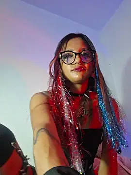 carolinerue online show from November 10, 2025, 11:15 am