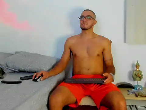 Dusan greyy online show from September 29, 2025, 12:06 am