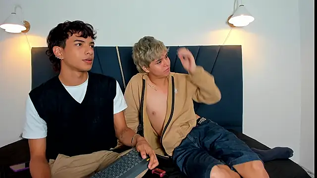 maicol cum23 online show from November 18, 2025, 3:37 pm