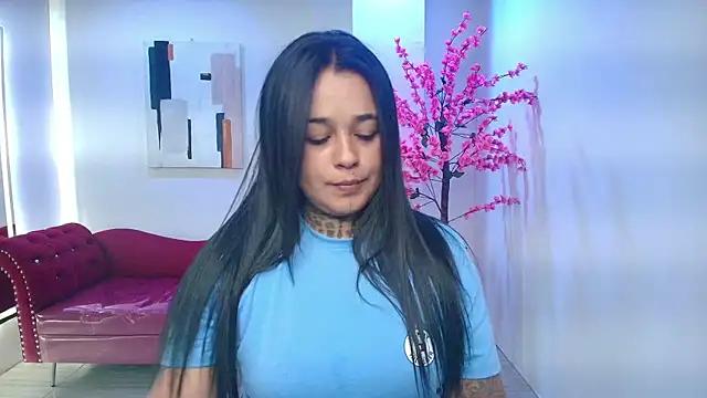 Black roseee online show from November 7, 2025, 3:44 am