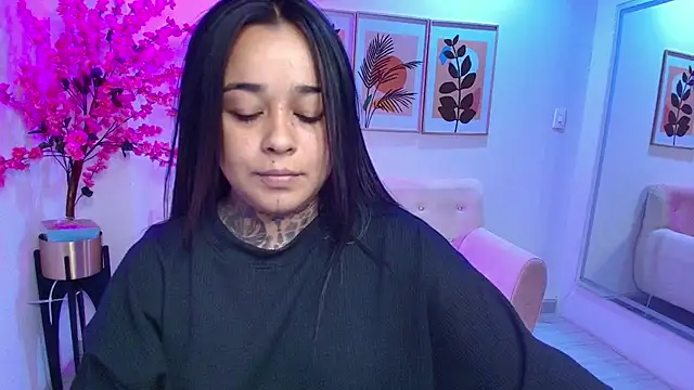 Black roseee online show from December 3, 2025, 3:40 am