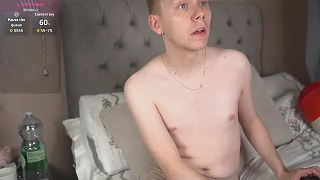 scottishtwink01 online show from May 29, 2026, 8:15 pm