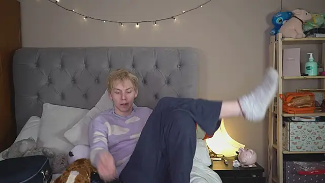 scottishtwink01 online show from February 19, 2026, 1:24 am