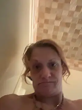 Daphneflor online show from March 26, 2026, 4:11 am