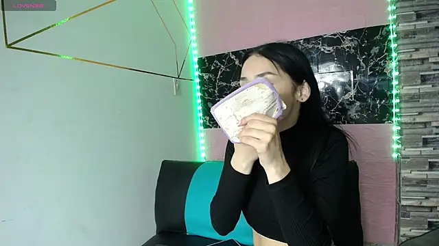 emmydurant online show from October 10, 2025, 7:47 pm