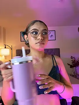 Snapshot of OxanaFedorova1- chatting on February 27, 2026, 8:41 pm OxanaFedorova1- online show from February 27, 2026, 8:41 pm