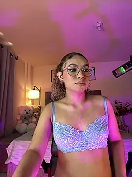 Snapshot of OxanaFedorova1- chatting on February 17, 2026, 5:10 pm OxanaFedorova1- online show from February 17, 2026, 5:10 pm