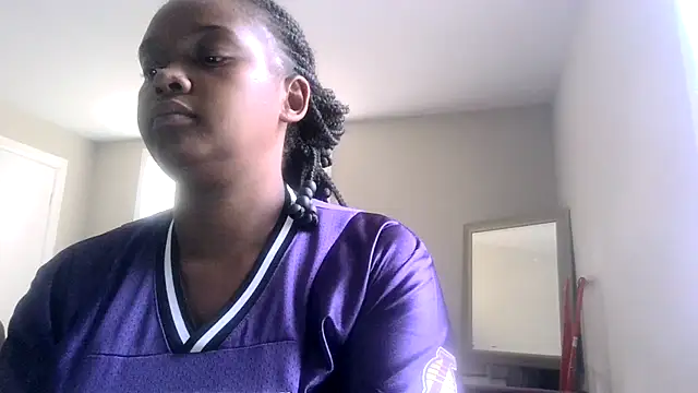 ladypooh000 online show from September 21, 2025, 6:35 pm