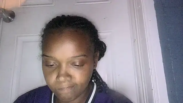 ladypooh000 online show from September 19, 2025, 11:53 pm