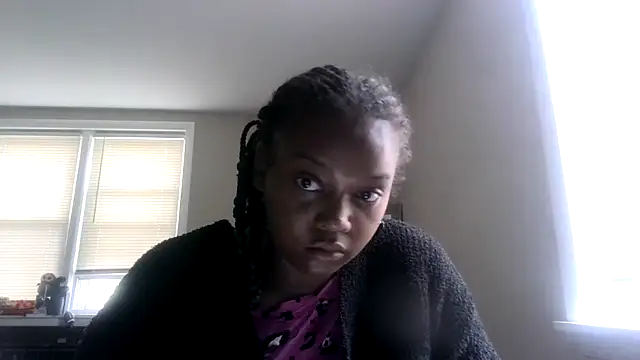 ladypooh000 online show from September 22, 2025, 2:12 pm
