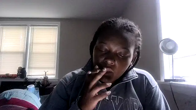 ladypooh000 online show from September 25, 2025, 12:44 pm