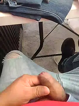 Santiagoqro85 online show from October 7, 2025, 8:10 pm