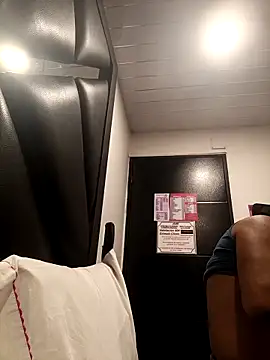 JoselitoVrgn online show from November 9, 2025, 10:19 am