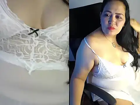 Lola Desire online show from October 6, 2025, 8:20 pm