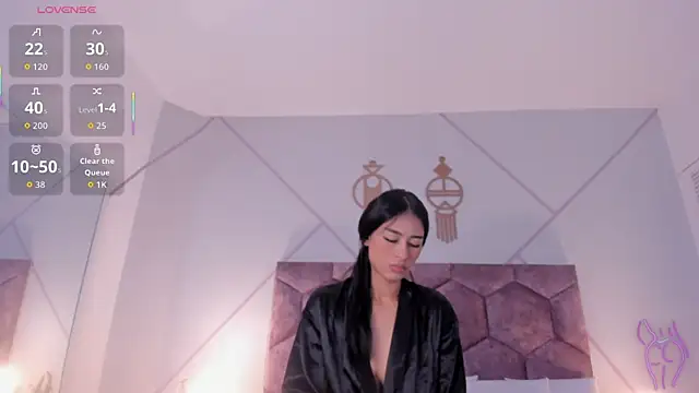 nicol giraldoo online show from March 24, 2026, 3:50 am