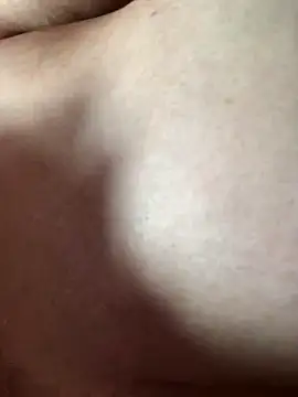 luzmelzinha online show from October 15, 2025, 6:49 pm